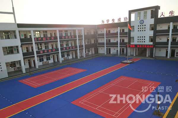 懸浮拼接地板的優(yōu)勢(shì)有哪些？