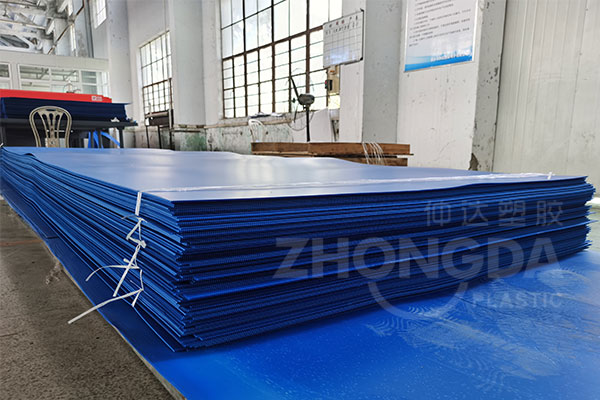 中空板是擠塑加工還是注塑加工呢？